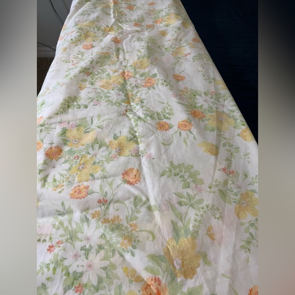 Vintage Bed Sheets (twin) - Picture 4 of 7